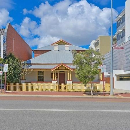 Хостел Emu Backpackers Perth - Note - Valid Passport Required For Check In Экстерьер фото