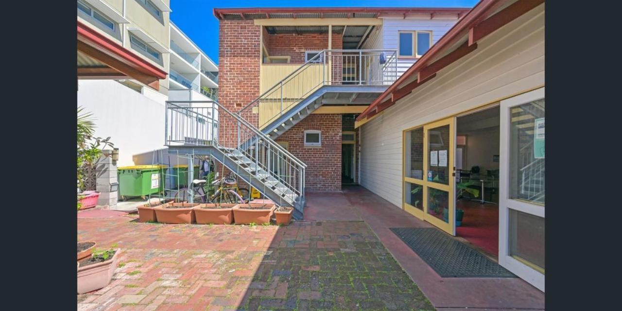 Хостел Emu Backpackers Perth - Note - Valid Passport Required For Check In Экстерьер фото